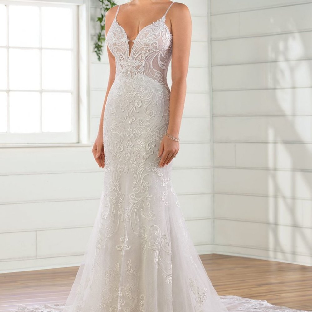 Essence of Australia White Wedding Dress Street Size 6 NEW and Unaltered